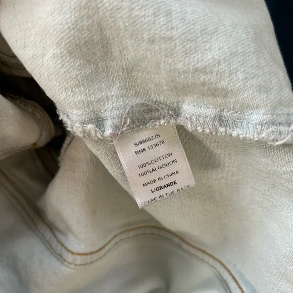 Women’s Love Tree Distressed Cropped Denim Button Up Jacket L - Picture 5 of 9